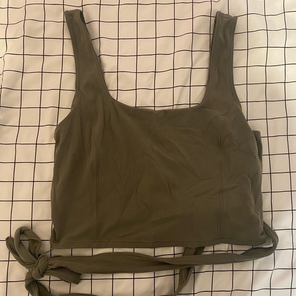 Lululemon “Get Centred” Tank - Picture 2 of 3